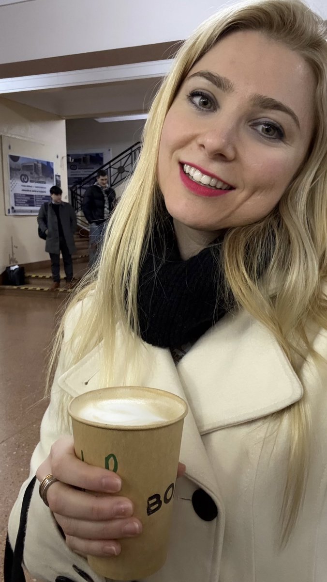 ¡Buen día!

Café grande ☕️ 

Cursada intensiva de invierno, no te tenemos miedo 📚 ❄️