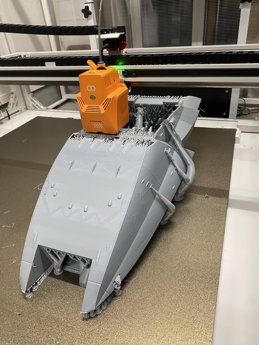 tamatetu's tweet image. 1/350のドメラーズⅢ世の艦首部。
現在134時間43分経過。
印刷時間137時間34分の予定が半日以上遅れてます。
監視作業開始❗️🫡😆