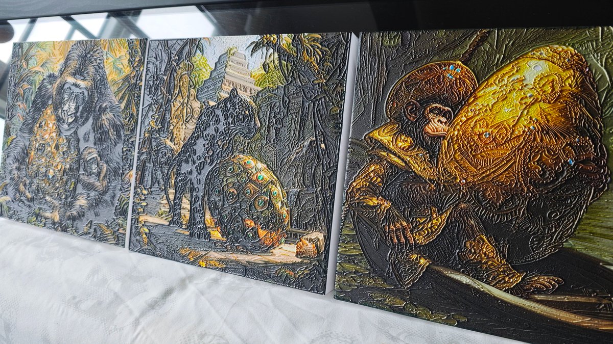 Had a lot of fun creating this beautiful set of Dragon Egg NFT's and embellished Giclees for one of our core holders.

Please feel free to order directly from me during our Dragon Egg presale. We will have the public mint site up in the next couple of weeks.