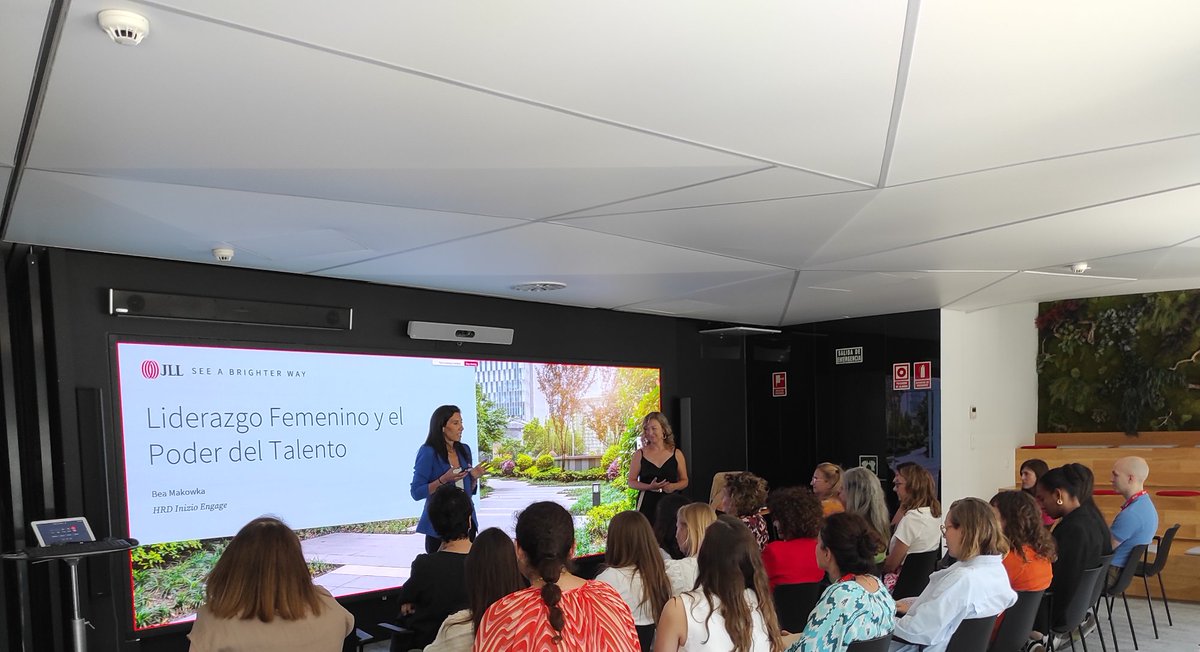 JLL España tweet media