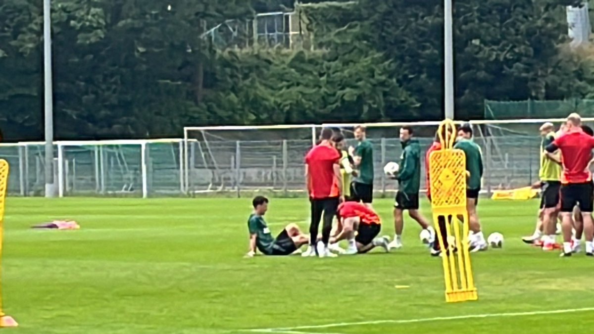 Bobcek i Wjunnyk nie zagrali w sparingu z Motorem z powodu drobnych urazów, ale dziś już trenowali na pełnych obrotach. Jedyny niepokój to sytuacja z Kapiciem - źle stanął podczas gierki (kostka), bez kontaktu z rywalem. Sztab uspokaja, że nic groźnego, ale było nerwowo.