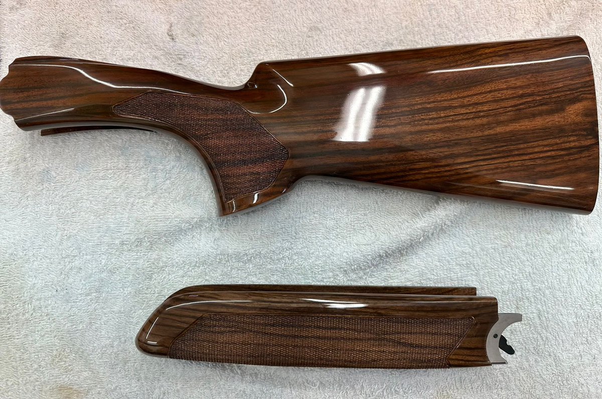 Customstockz tweet media