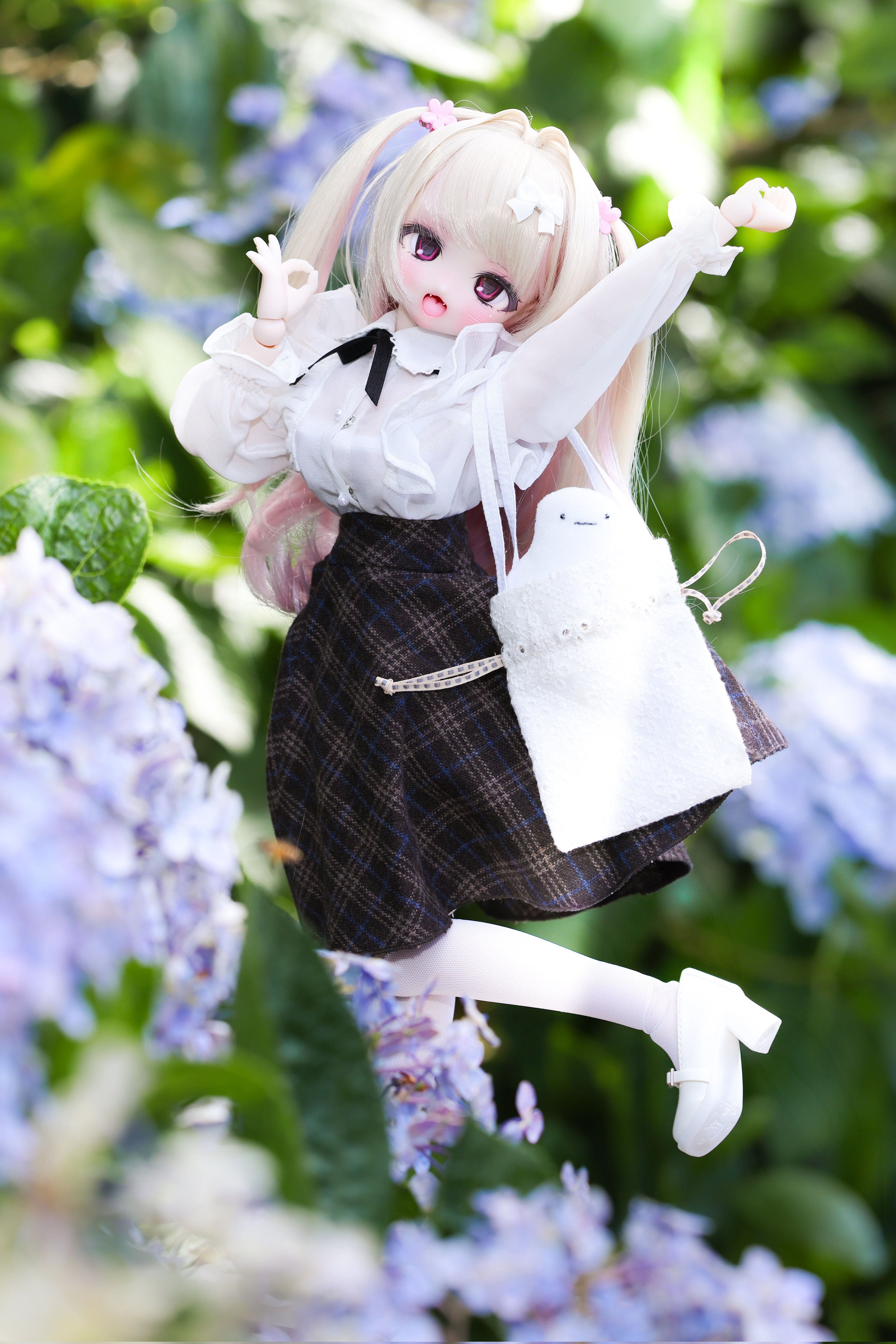 ハンドメイド❣️春爛漫❣️円窓おめかしうさぎちゃん春アレンジ