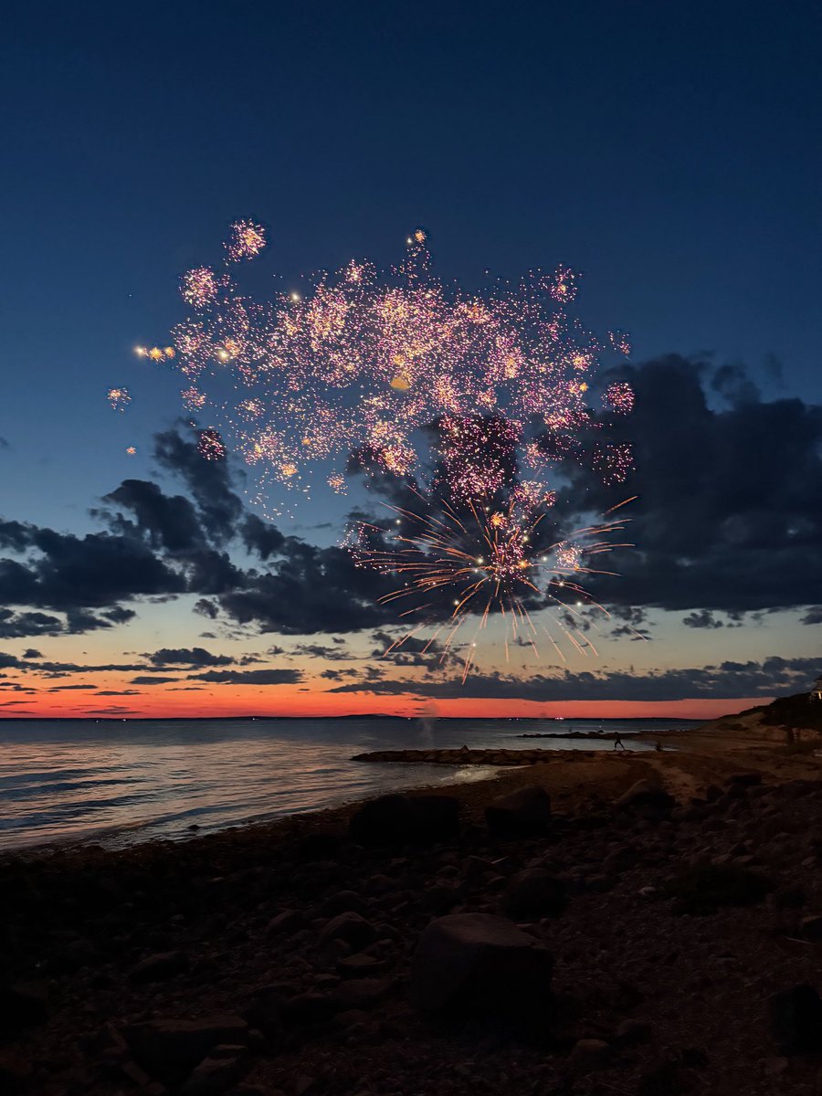 ev riley tweet media