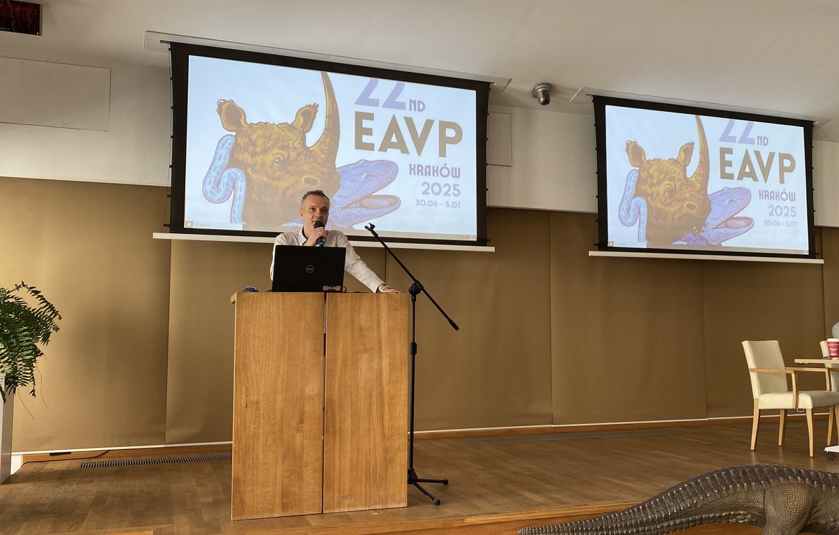 Dr. Georgios Georgalis (@drgeorgalis) on Twitter photo The welcome talk of #EAVP2025 <a href="/EAVPalaeo/">EAVP</a> Meeting in Krakow on 1 July 2025
This was a great conference and it has been a pleasure and honor to host almost 200 participants from the global palaeontological community!
<a href="/krakow_pl/">Kraków</a> <a href="/AnatRecord/">The Anatomical Record</a> <a href="/IBE_Warszawa/">Institute of Evolutionary Biology UW</a> <a href="/IPaleoPAN/">Instytut Paleobiologii PAN</a> <a href="/ParkEwolucji/">JuraPark Krasiejów</a> The welcome talk of #EAVP2025 <a href="/EAVPalaeo/">EAVP</a> Meeting in Krakow on 1 July 2025
This was a great conference and it has been a pleasure and honor to host almost 200 participants from the global palaeontological community!
<a href="/krakow_pl/">Kraków</a> <a href="/AnatRecord/">The Anatomical Record</a> <a href="/IBE_Warszawa/">Institute of Evolutionary Biology UW</a> <a href="/IPaleoPAN/">Instytut Paleobiologii PAN</a> <a href="/ParkEwolucji/">JuraPark Krasiejów</a>