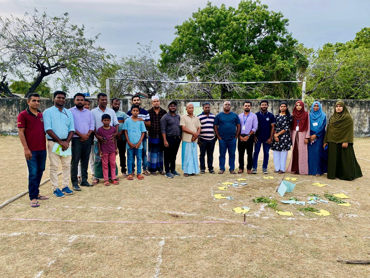 ahamed_adhnaf's tweet image. Just completed my 1st PRA session at Irakakandy GN Division with my amazing team! 🌱
Grateful for this hands-on community experience! 🤝

#PRA #SocialWork #FieldExperience #CommunityDevelopment #SriLanka #YouthInAction