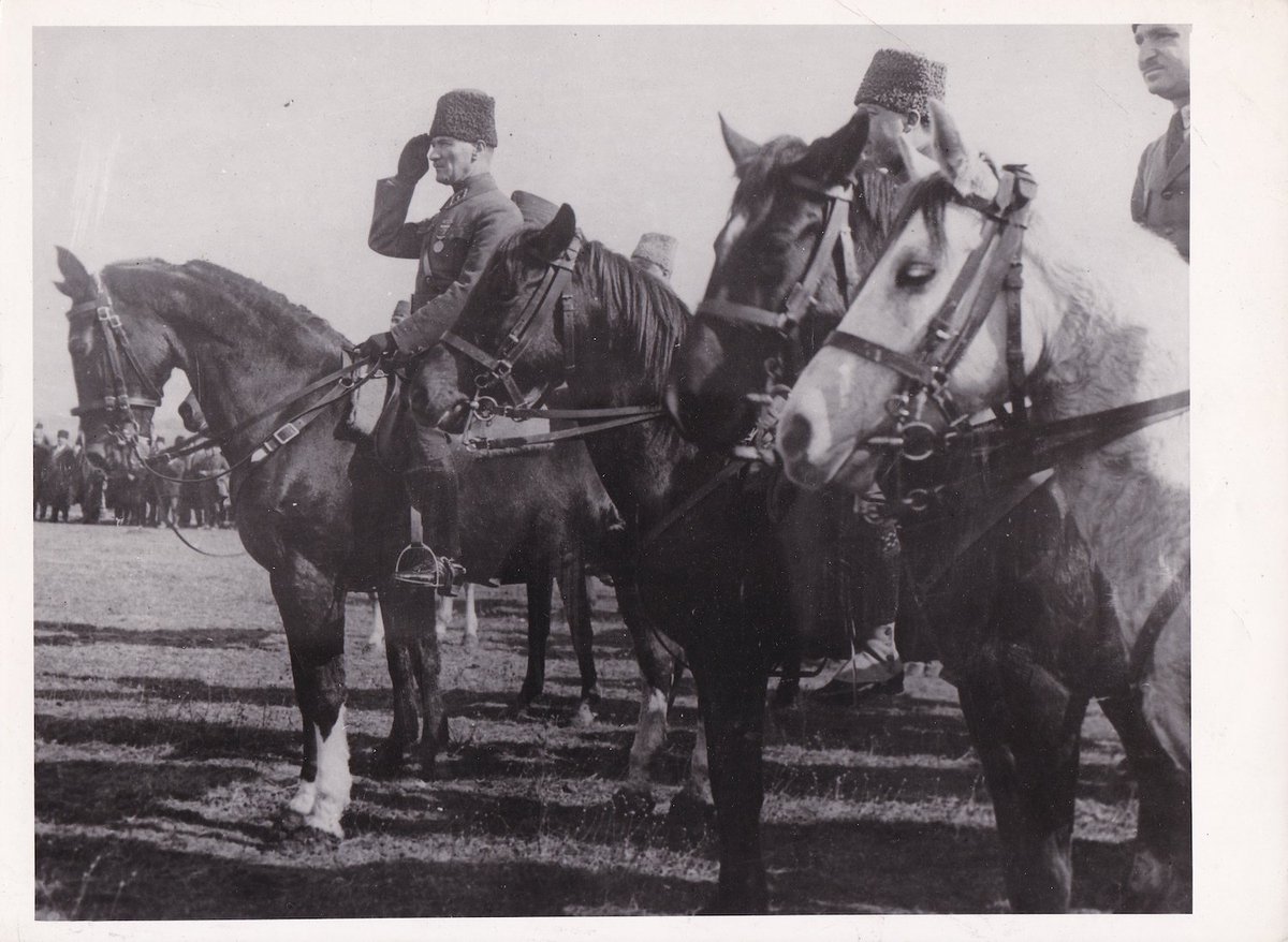 Türk Ordusu;
Dünyanın hiç bir ordusunda yüreği seninkinden daha temiz, daha sağlam bir askere rastgelinmemiştir.