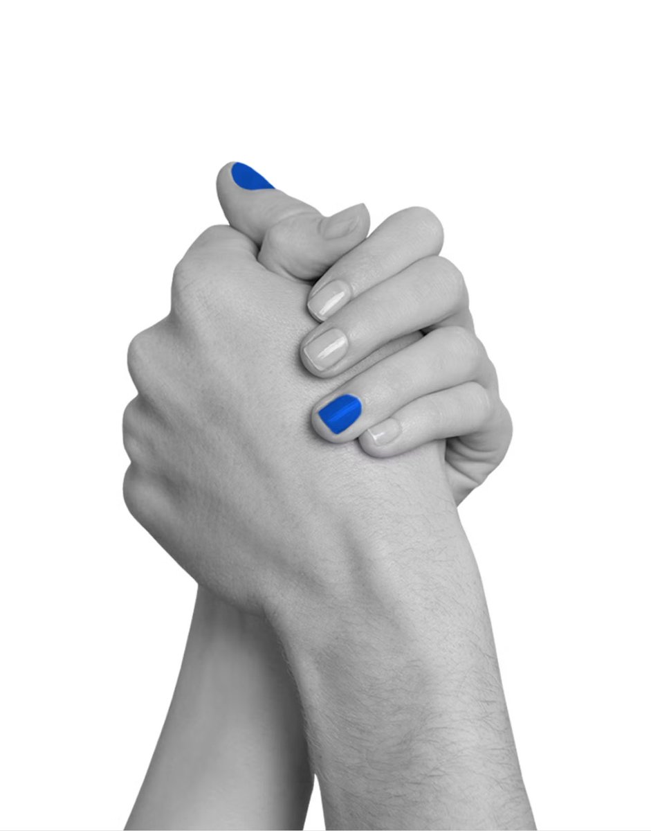 KSpotlight_AR's tweet photo. 🔹 خبر | جونغكوك يشارك في حملة #PutTheNailInIt لدعم ضحايا العنف المنزلي

لفت النجم العالمي جونغكوك الأنظار مؤخرً  وأظهر  دعمه للحملة من خلال طلاء أحد أظافره باللون البنفسجي، الذي يُعتبر رمزًا للتضامن مع الضحايا ورسالة التزام بإنهاء العنف المنزلي ضد النساء و الاطفال. https://t.co/TPd7rfuMb4