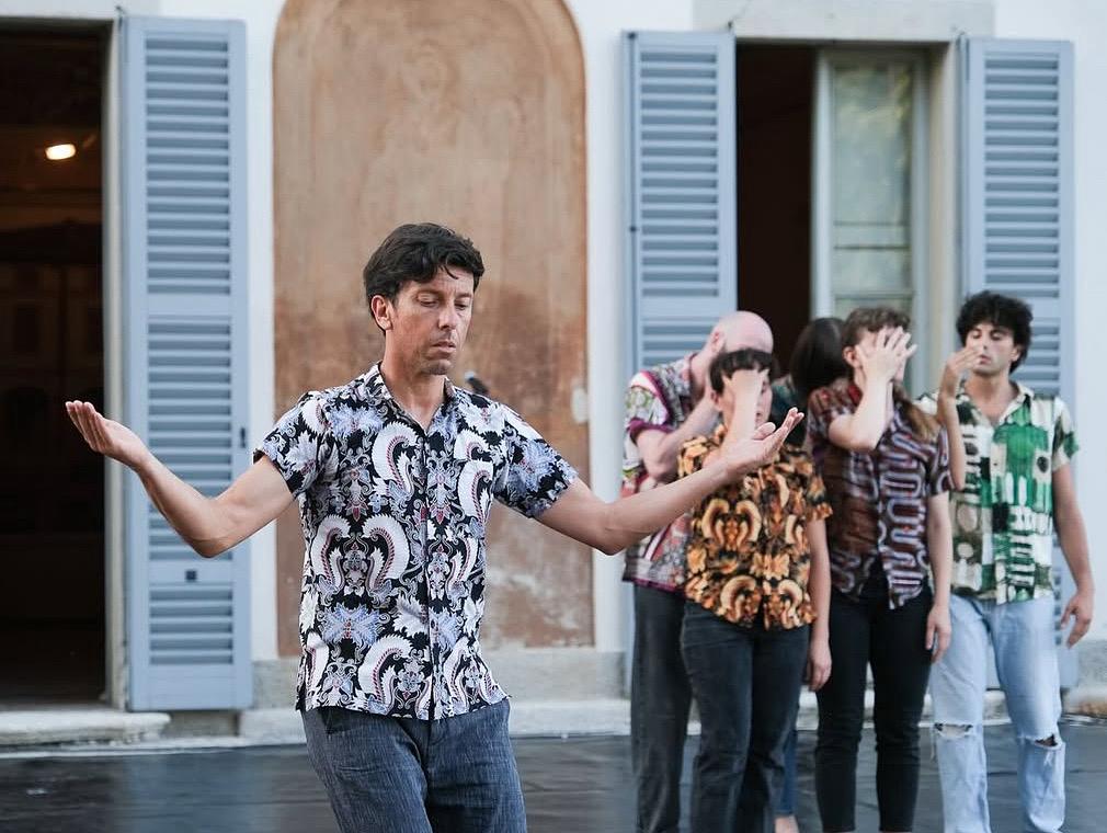 Oggi alle 18:30 saremo presso #BolognaInnovationSquare per “Montagna Creativa: Luogo di sperimentazione e dialogo”. 
A seguire (h 20:00) la performance CONFINI con un nuovo cast di giovani artisti del territorio. 
<a href="/comunebologna/">Comune di Bologna</a> <a href="/RegioneER/">Regione Emilia-Romagna</a>
<a href="/MiC_Italia/">Ministero della Cultura</a> <a href="/qn_carlino/">il Resto del Carlino</a> <a href="/rep_bologna/">Repubblica Bologna</a>