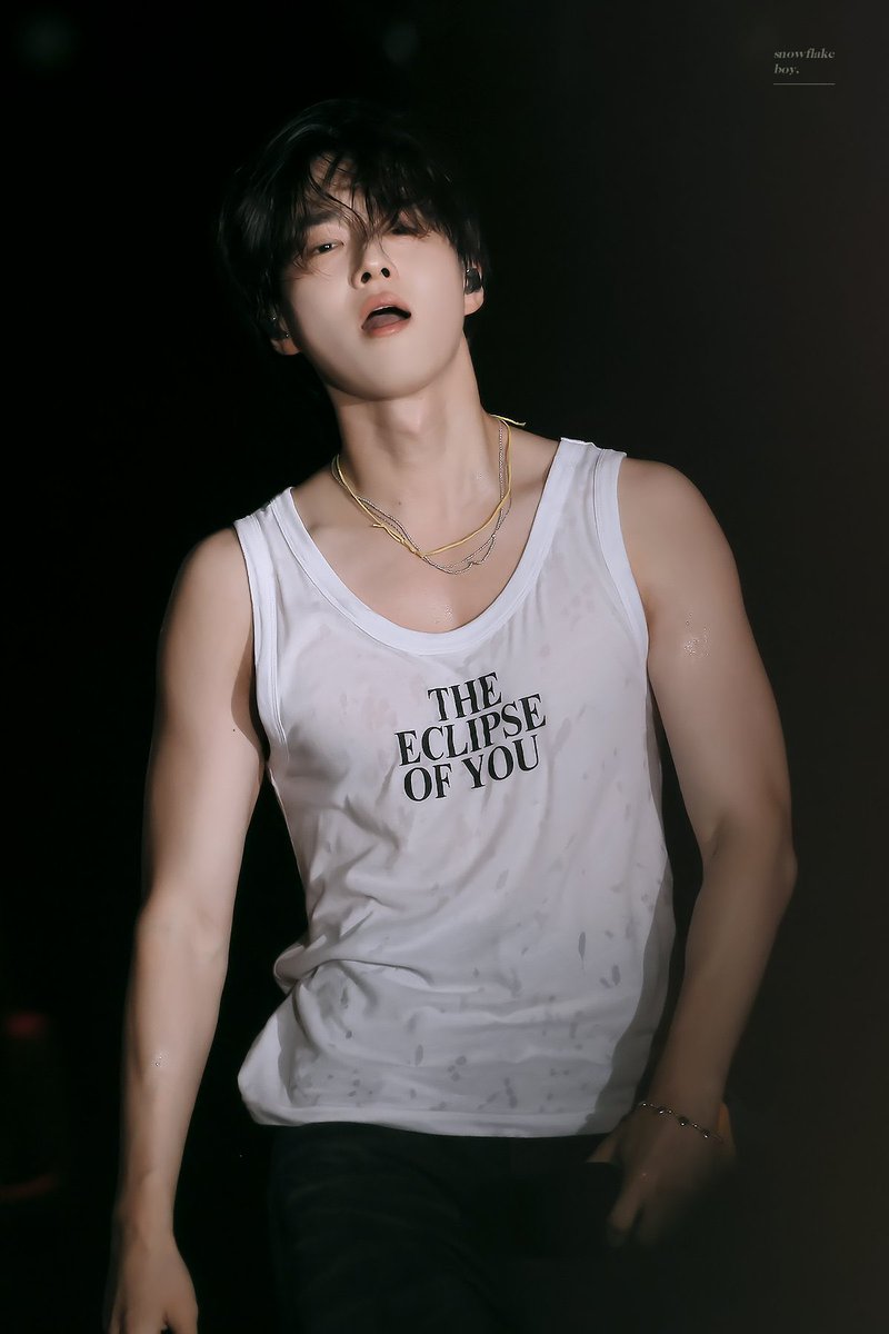 yu_myeon's tweet photo. SHUT THE FUCK UPPPPPPPPPPP https://t.co/D18neg9HBy
