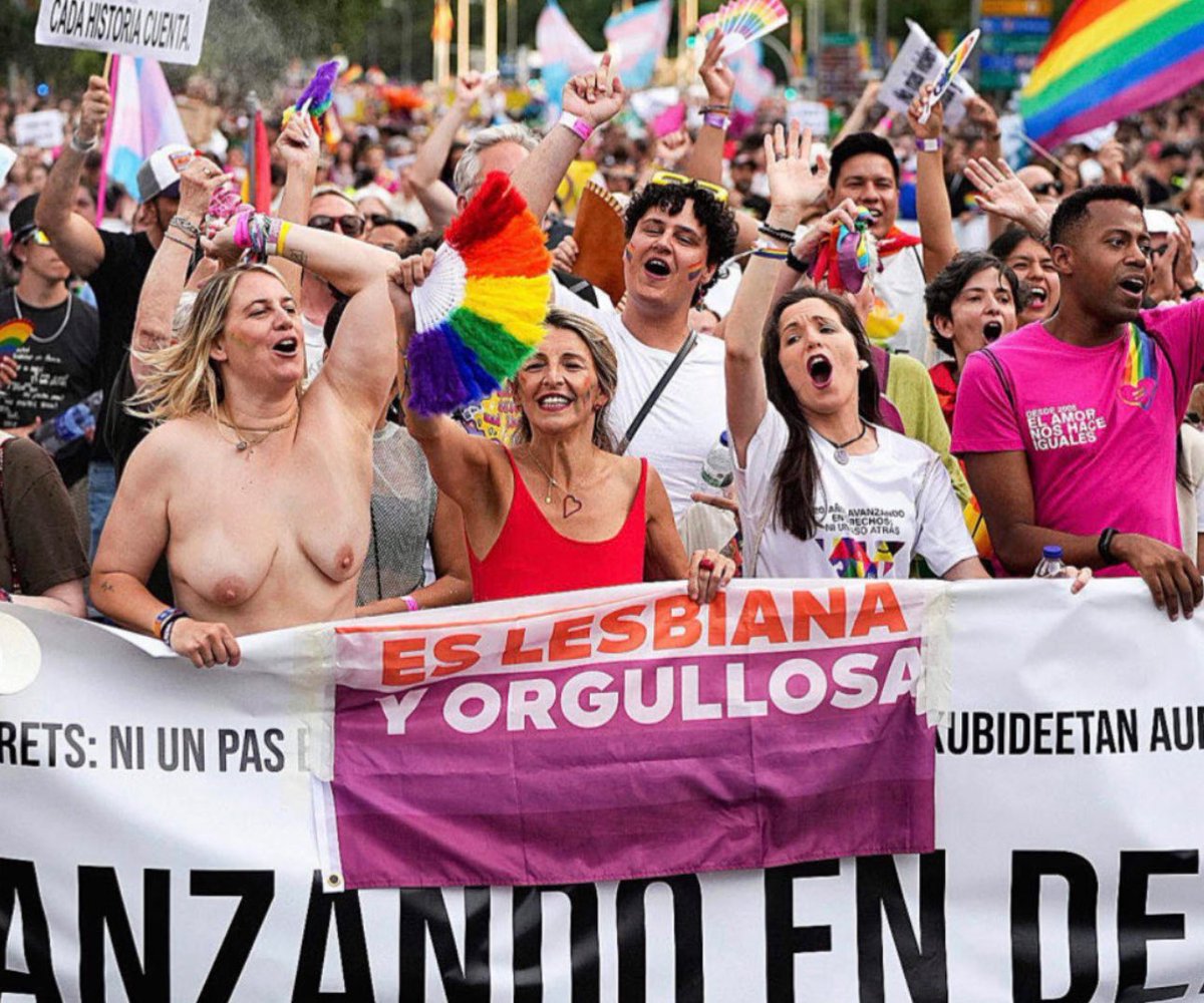 Capitana_espana's tweet image. ¿Puedes ser lesbiana y estar orgullosa sin enseñarme las tetas? 
Es que yo ya tengo las mías, gracias.