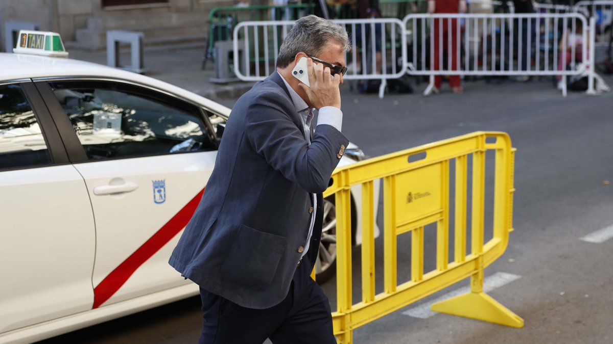 Antxón Alonso niega mordidas, desvincula a Cerdán de Servinabar y reconoce pagos a Koldo como comisionista por obra privada

🌐 csur.red/GkCK50WlAqQ