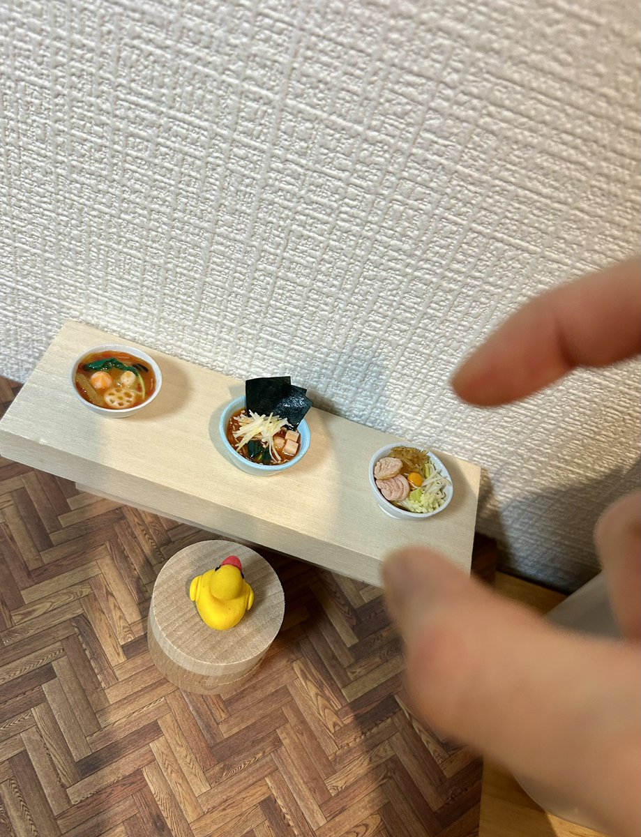 sanomade_'s tweet photo. 最近作った麺たち🍜

左から麻辣湯、ネギ辛味噌ラーメン、二郎系汁なしラーメン

 #ミニチュア
#ミニチュアフード https://t.co/VhoDsDpedx
