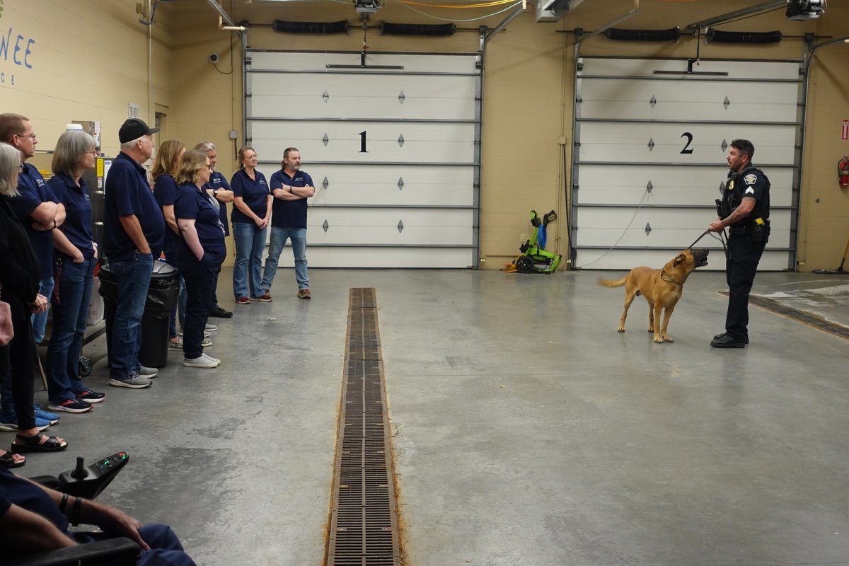 shawneeKSpolice's tweet image. Ever wondered what it's like behind the badge? Join our Shawnee Citizens’ Police Academy and get a closer look into our daily operations! Limited spaces available—enroll now!
Sessions will meet on Thursday nights from 6:30 p.m. to 9:30 p.m. at the Shawnee Justice Center from…