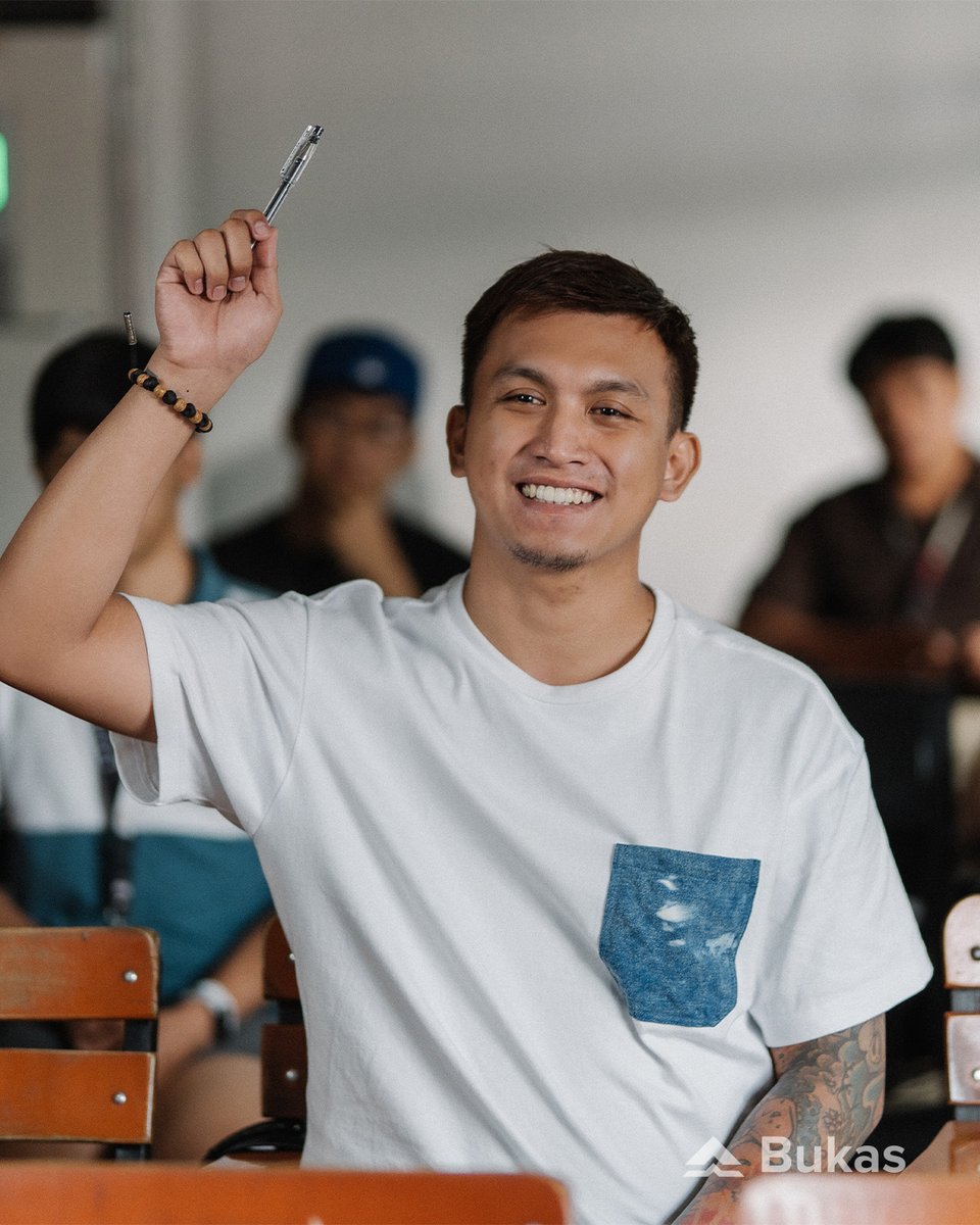 'Pag mahalaga, babalikan. Kahit gaaano katagal. 📚✨

Shout out to all the returning students ngayong darating na pasukan. Share this post or tag them in the comments to let them know they are doing a good job!

#SayoAngBukas #MoreThanJustALoan #ReturningStudent