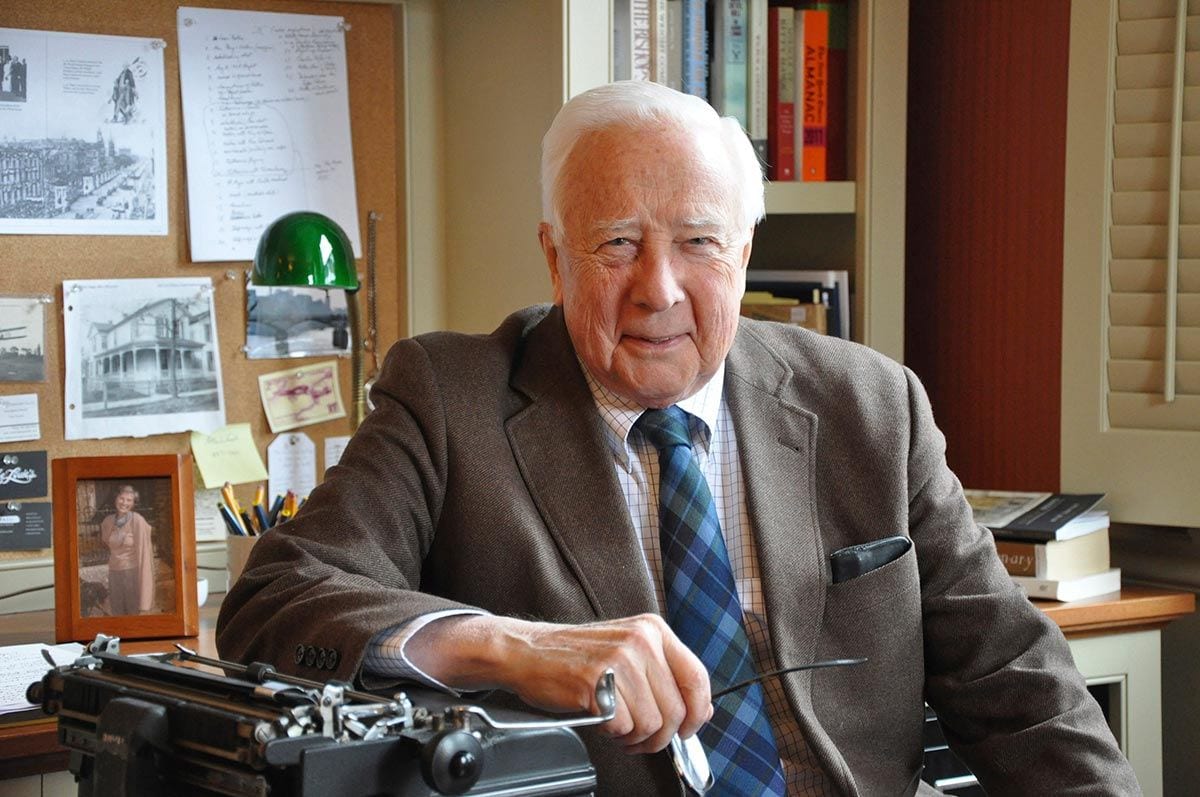 CapitolHistory's tweet image. #OTD in 1933, David McCullough was born. In 2016, we gave him our Freedom Award. Upon accepting, he called the #USA Capitol: "a symbol of freedom, the structure bespeaking more than any other our #history...evoking & encouraging powerfully pride in our system &, yes, #patriotism”