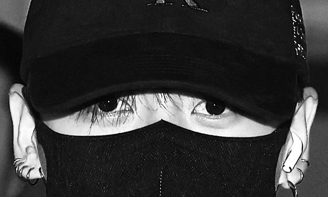 barforjeons's tweet photo. jk’s details ★ https://t.co/nXwH0eb6JK