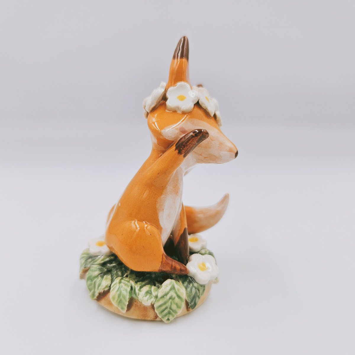 beelaa_L's tweet photo. 🚫Sold Out

⭐️Windy Red Fox wear flowers crown⭐️

ขอบคุณสำหรับการสนับสนุนค่ะ

🍂UP COMING EVENT🍂

🍄 Thai Art Toy Fest สยามเด็กเล่น
26-27 July,2025 
Artuim 2, G fl, Siam Center

#ceramictoy #arttoy #ceramicstudio #handcrafted  #clay #crafted  #thaiarttoy #thaiarttoyfest https://t.co/4mhAblaVxy