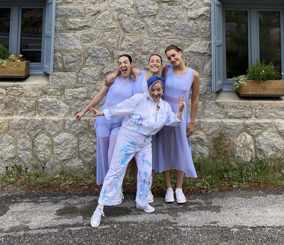 anna mangot disseny tweet media