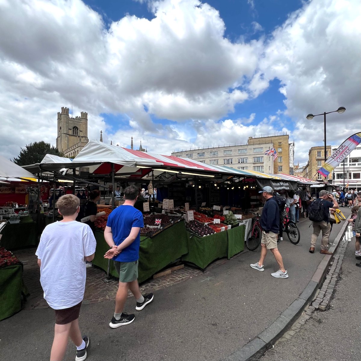 🌟 Calling All Aspiring Traders! 🌟
<a href="/cammarkets/">Cambridge Markets</a> has spaces available for new traders! 🎉 💡✨
Apply for a pitch and get started! 🛒
cambridge.gov.uk/apply-for-a-ma…
#SmallBusinessOpportunity
#NewTraderOpportunity #MarketLife