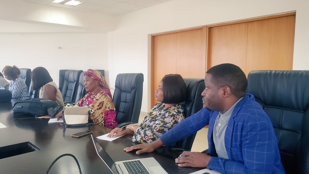 🇬🇶 Con gran compromiso, el Ministro Delegado encabezó una reunión clave con la Comisión de Asistencia Sanitaria, para perfeccionar los preparativos de la Cumbre de la Unión Africana en Malabo de 10 a 13 de Julio .
 ¡Unidos por la salud y el progreso de África! 🩺🌍 #CumbreUA