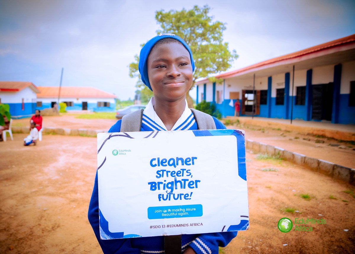 edumindsafrica's tweet image. Our outreach wasn’t just about climate facts, it was about building courage, care, and commitment in young minds. Because today’s students are tomorrow’s decision-makers.
We’re showing up to shape climate-smart minds🌏📚 ♻️🍃
#edumindsafrica #raisingecoleaders
