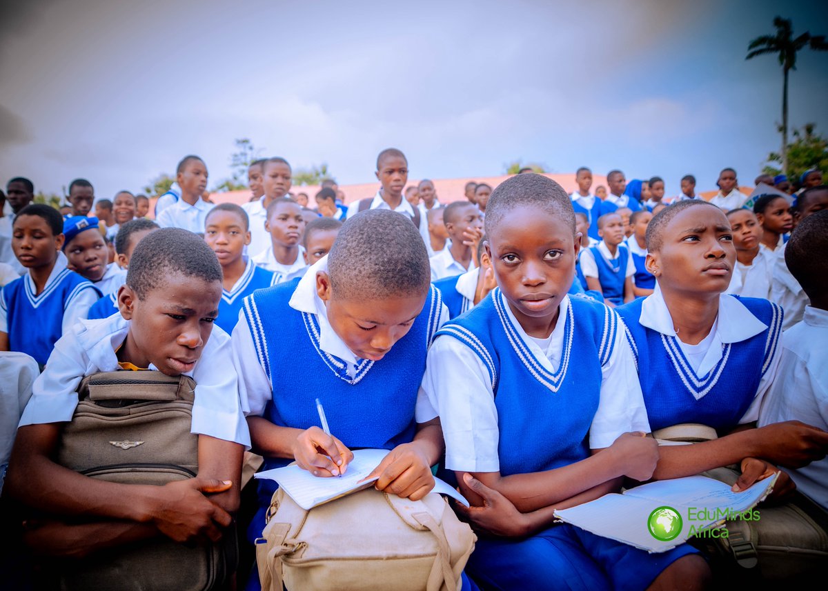 edumindsafrica's tweet image. Our outreach wasn’t just about climate facts, it was about building courage, care, and commitment in young minds. Because today’s students are tomorrow’s decision-makers.
We’re showing up to shape climate-smart minds🌏📚 ♻️🍃
#edumindsafrica #raisingecoleaders #teachthefuture