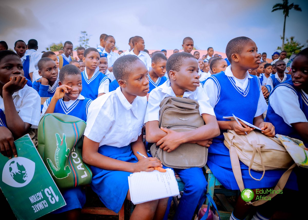 edumindsafrica's tweet image. Our outreach wasn’t just about climate facts, it was about building courage, care, and commitment in young minds. Because today’s students are tomorrow’s decision-makers.
We’re showing up to shape climate-smart minds🌏📚 ♻️🍃
#edumindsafrica #raisingecoleaders #teachthefuture