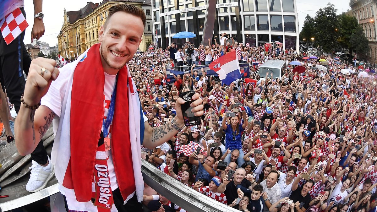 HNS_CFF's tweet image. 🏁 As @ivanrakitic retires from his playing career, we can only look back at his magnificent journey and thank him for all the pride and joy! 🇭🇷🔥🙌

🚀 Raketa, it was a pleasure, especially that summer of 2018! 🥈

What's your selection of his best moments in football? 

#Family…