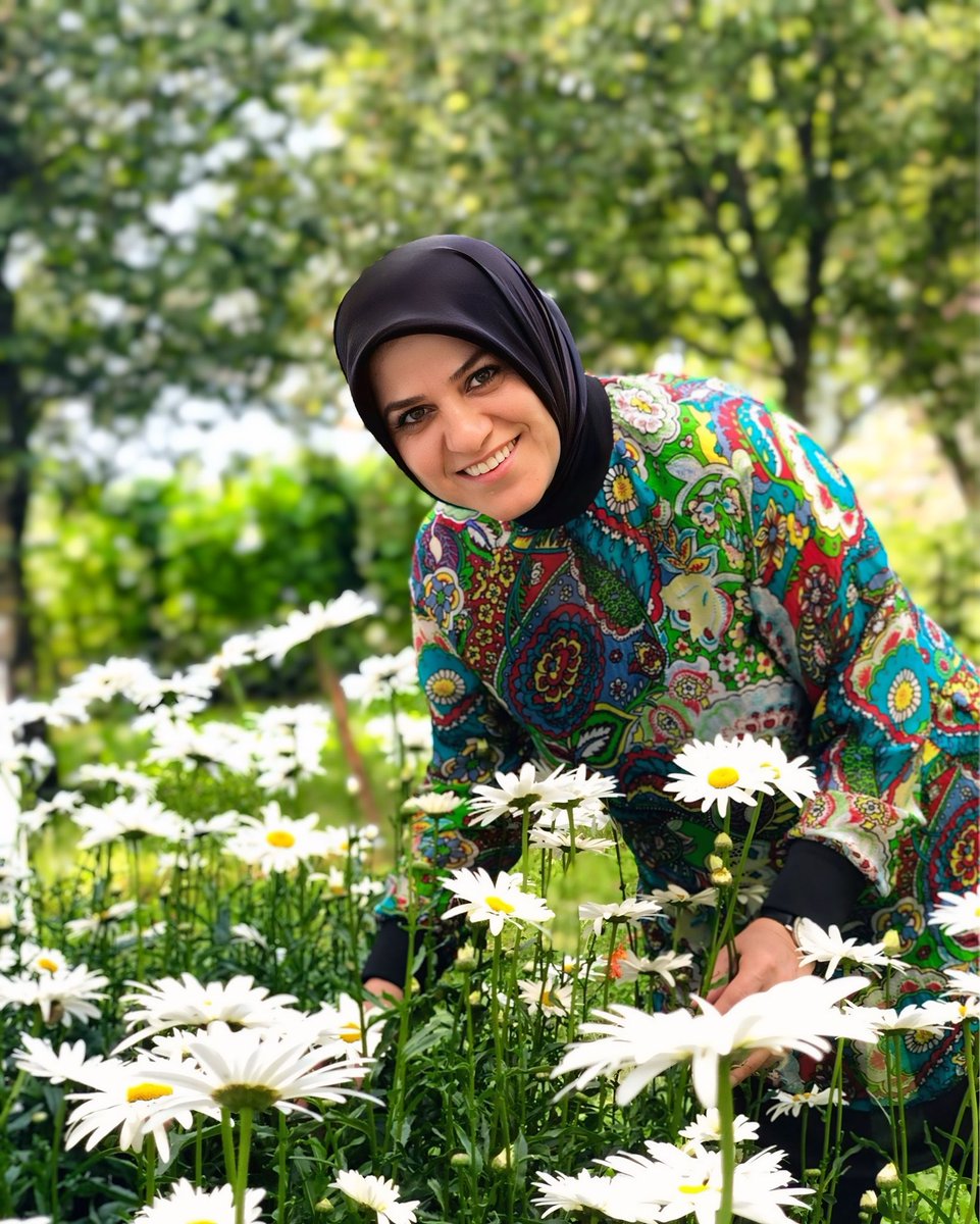 Bismillah…💐

Gününüz, ömrünüz, bahtınız açık ve aydınlık olsun dostlar.. 

Şükür ve dua ile yeni haftaya, yeni başlangıçlara bismillah..