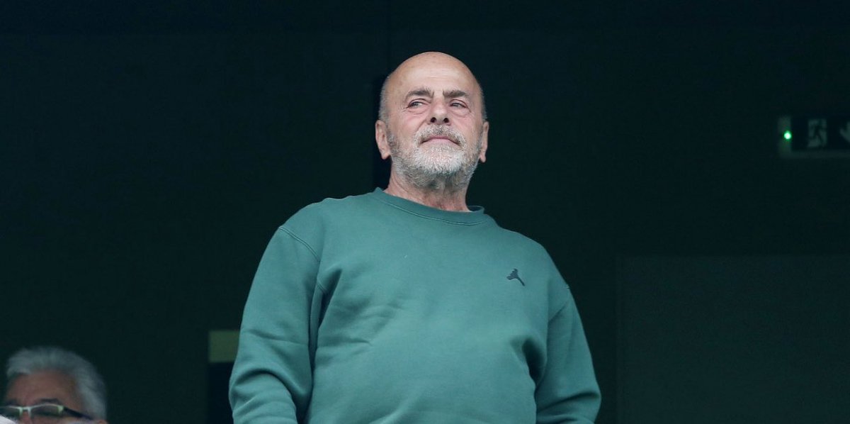 Ακούραστος εργάτης του έρωτα!
Μόνο αυτός ξέρει,
Μόνο αυτός μπορεί 🤝🏽