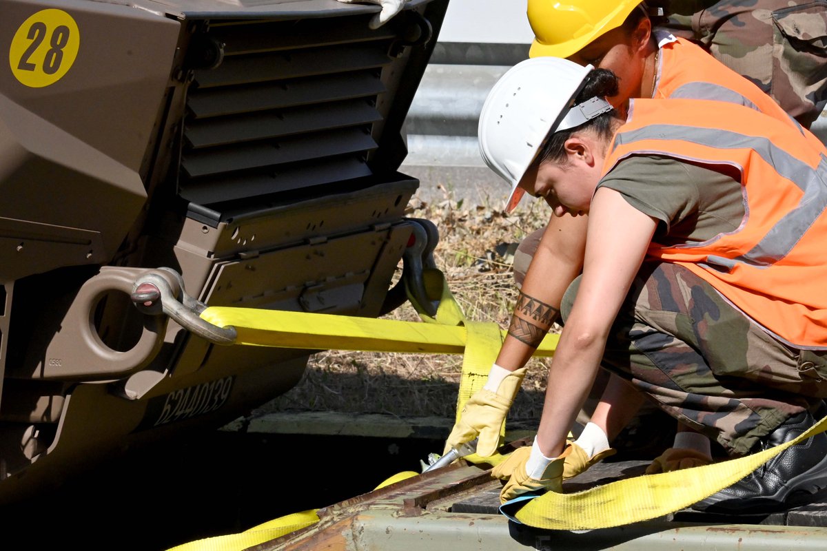 7e régiment du Matériel tweet media
