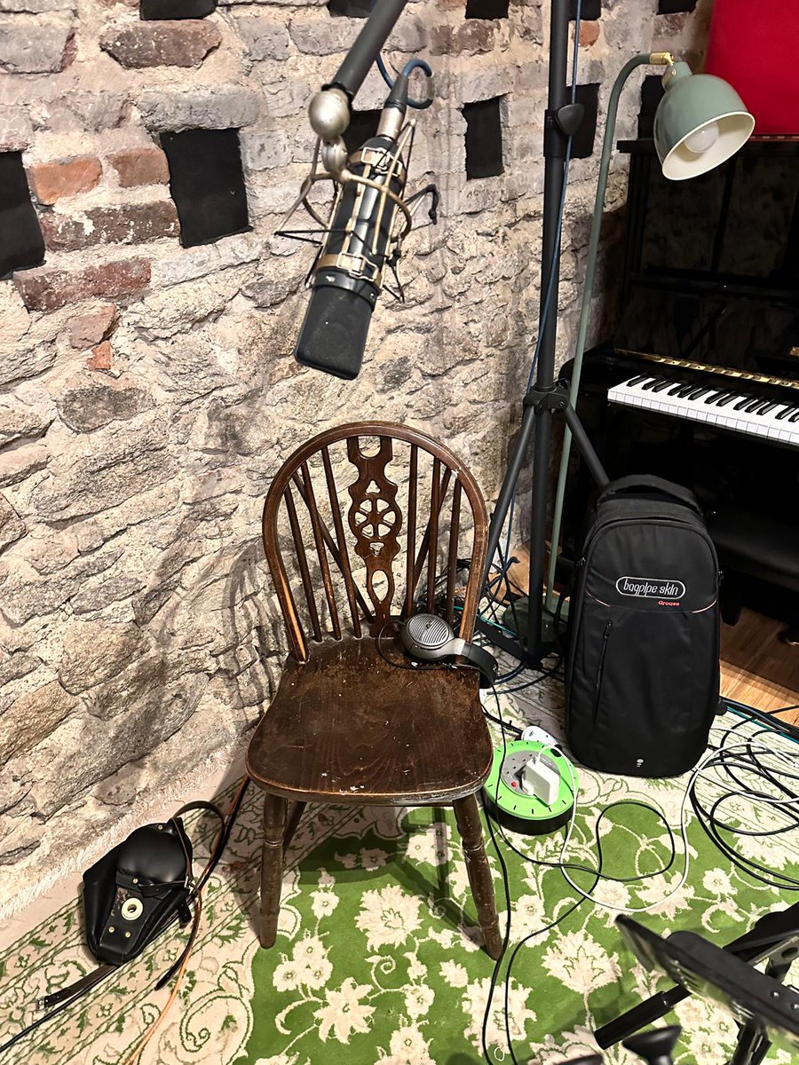 Set up for recording Timmy Boomers first Jazz / Trad fusion album.

#tradmusic #jazz #ireland #musicstudıo
#recordingartist #musicproducer #producer #studiolife
#singer #sound #recording #musicstudio #songwriter
#musician #studio #audioengineer #mixing
#homestudio #producerlife