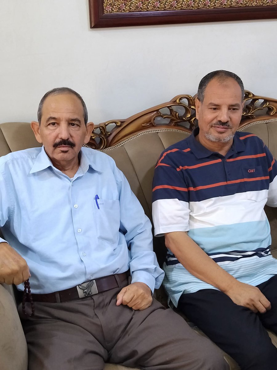 مليون ألف مبروك للدكتور عبد الله سعد العويمري الرشيدي رئيس رابطة عبس العالمية لحصوله على درجة الدكتورة من جامعة العلوم التاريخية الجامعة البريطانية هومي عن بحثه التاريخي عبس جمرة العرب بين الحاضر والماضي قبائل بني رشيد العبسية من تلك الجمرة ولقد نشرت رابط المناقشة سابقا