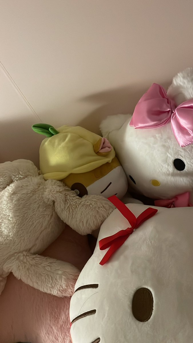 얘, 좀 나와봐 나 엘자 다리 해야돼