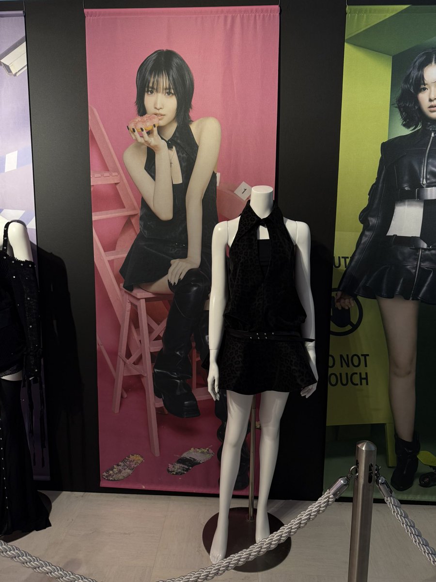 TWICE <THIS IS FOR> 
WORLD TOUR IN JAPAN POPUP STORE

行ってきました〜🙌💖
空間が本当に可愛くて最高でした🎶
買いすぎてめっちゃ金欠です笑💸
お目当てのナップザックが売り切れで悲しかった😭

 #twice #twicepopup #TWICE_THISISFOR_WORLD_TOUR