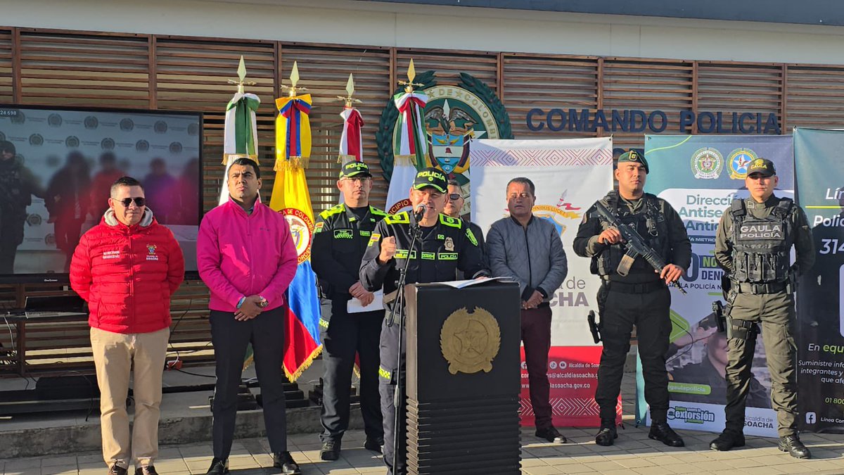 GAULA POLICÍA (@gaulapolicia) on Twitter photo #EsNoticia | En coordinación con la <a href="/Alcaldia_Soacha/">Alcaldía de Soacha</a> damos a conocer los resultados contra el grupo delincuencial "Los Satanás" presuntos responsables de extorsionar a transportadores de servicio público informal, comerciantes y comunidad en general.
#YoNoPagoYoDenuncio #EsNoticia | En coordinación con la <a href="/Alcaldia_Soacha/">Alcaldía de Soacha</a> damos a conocer los resultados contra el grupo delincuencial "Los Satanás" presuntos responsables de extorsionar a transportadores de servicio público informal, comerciantes y comunidad en general.
#YoNoPagoYoDenuncio