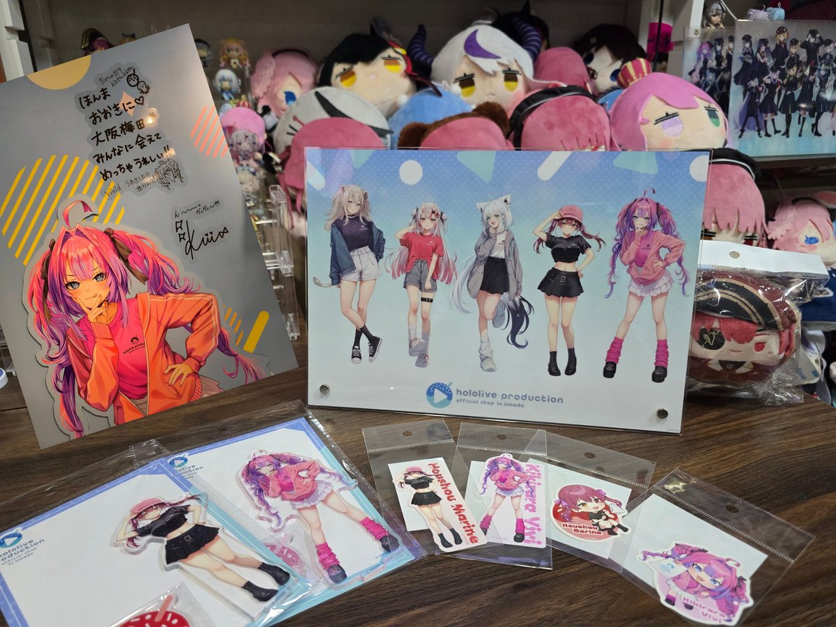 お土産もらった ホロライブ オフィシャルショップ 大阪梅田 ・アクリル