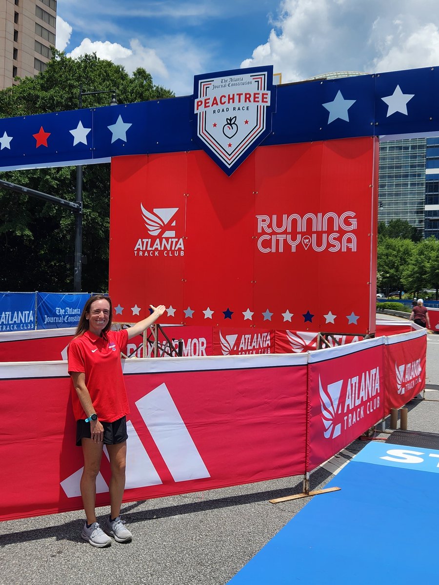 13_1_princess's tweet photo. Ran a 19:16 5k en route to a 41:13 Peachtree course best! 💪 Last 🍑 time was 6 years ago! The hill broke me 🤣 started out hot‼️ Saw Hellen Obiri 👋 at the start⚡️ My incredible husband found me in a crowd of 45,000 ✨️ Placed 84th F. Definitely one of my all-time favorites 🇺🇸 https://t.co/4oFc1eTAHK