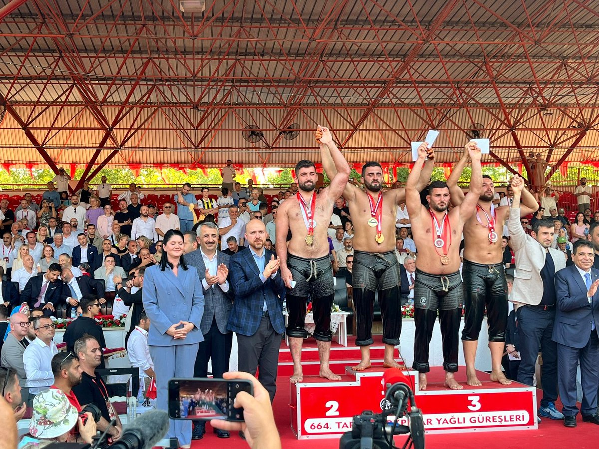 GÖLCÜK BELEDİYESPOR ÖNER BAŞPEHLİVANLIĞA BİR ADIM DAHA YAKLAŞTI
golcuk.bel.tr/haber/1/12806/…