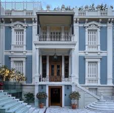 ΑΘΗΝΑ-ΚΟΛΩΝΑΚΙ.
Η φωτό έχει ανέβει ξανά.
Είναι όμως ένα τόσο ωραίο κτίριο, που ας το δουν όσοι δεν το είδαν.