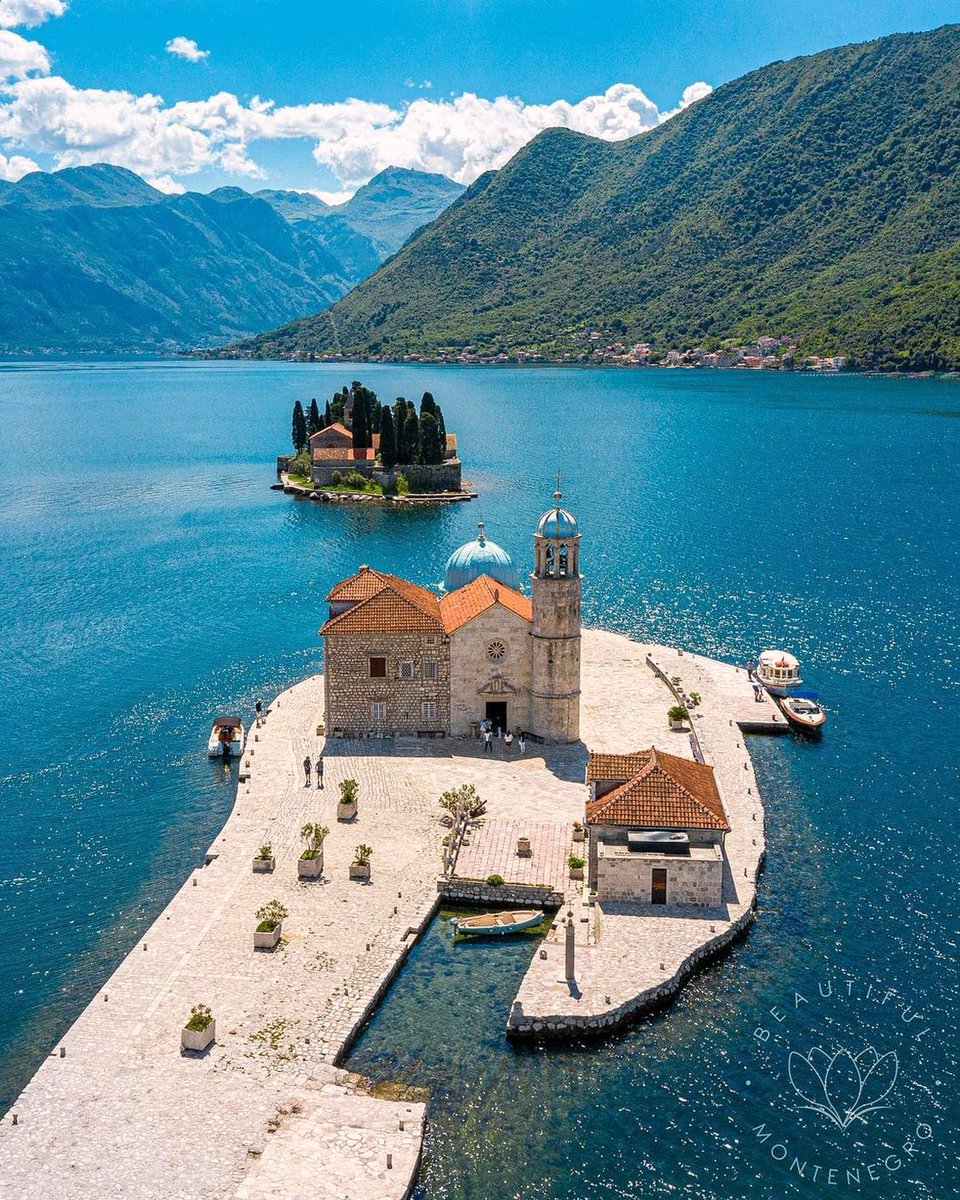 Our Lady of the Rocks Island in Montenegro  A man-made island created by sinking old ships loaded with rocks 🚒🏠🏟️