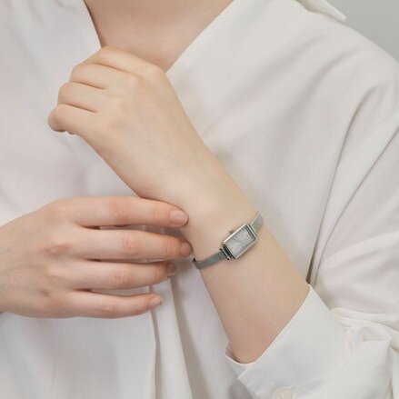 福原遥 ボイス付き目覚まし時計 福原遥 オリジナルボイス目覚まし時計 “HAPPY CLOCK” - メルカリ