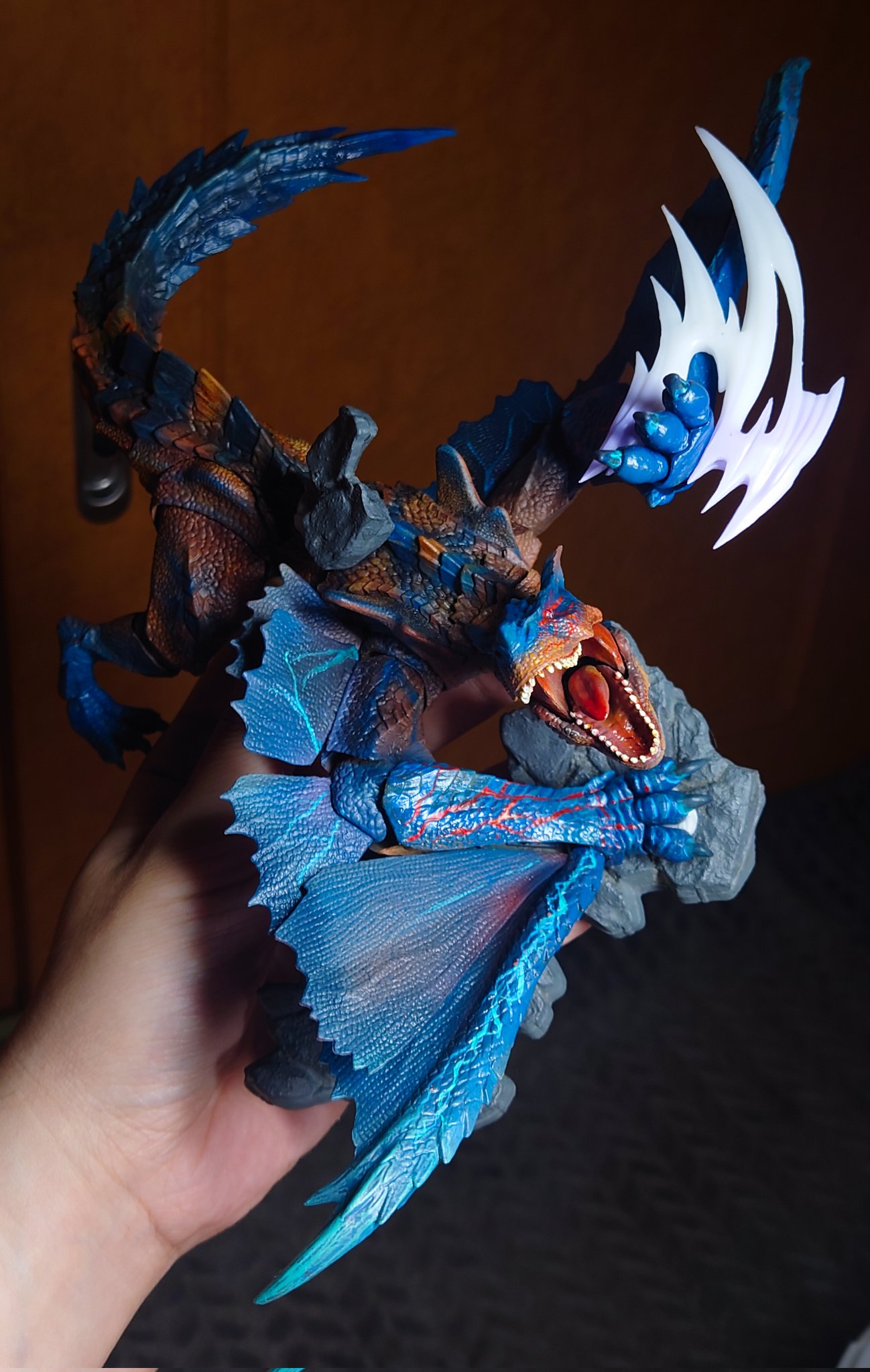 モンスターハンター　クリエイターズモデル　荒鉤爪ティガレックス（リペイント） モンスターハンターフィギュア 荒鉤爪ティガレックス リペイント