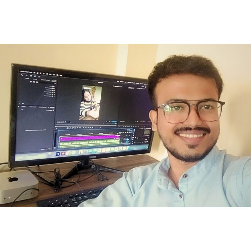 sauravsingh0408's tweet image. Meet my #studybuddy — my editing and learning partner!
This PC helps me with my daily tasks like graphic designing, video editing, content writing, and learning new tools and courses — all for free.
Thank you, my #studybuddy! 💻✨
@apnipathshala_