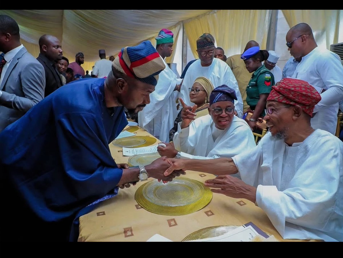 Ishaq Kunle Sanni and his warped view about Aregbesola/Oyetola feud – By Ismail Omipidan

naijanexusnews.com/ishaq-kunle-sa…

Ishaq Kunle Sanni and his warped view about Aregbesola/Oyetola feud

By Ismail Omipidan 

I have just finished reading Alhaji Ishaq Kunle Sanni's beautiful piece