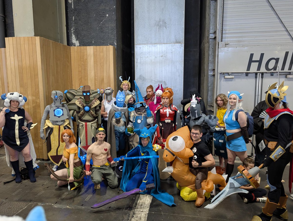 AnkamaGames's tweet image. 🎬 Clap de fin pour #JapanExpo2025 !
Un grand merci à toutes celles et ceux qui ont fait vivre notre stand durant ces 4 jours de folie ! 💥 Vous avez été nombreux à venir partager ces moments incroyables avec nous ; merci pour votre énergie, votre passion et vos sourires. 🫶 Nous…