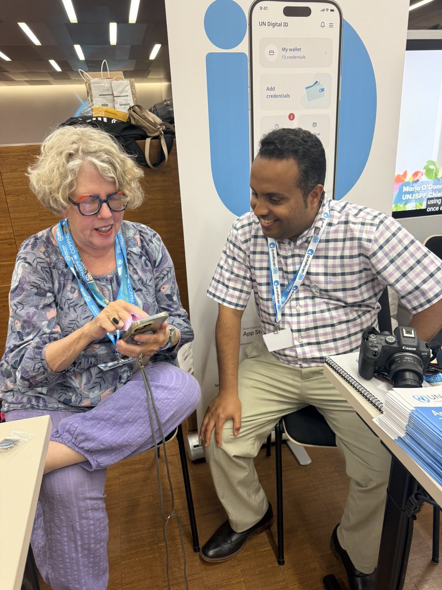 diplomirko's tweet image. Live #DCE enrollment at @WSISprocess #UNJSPF booth in Geneva. An example of serving beneficiaries in action.