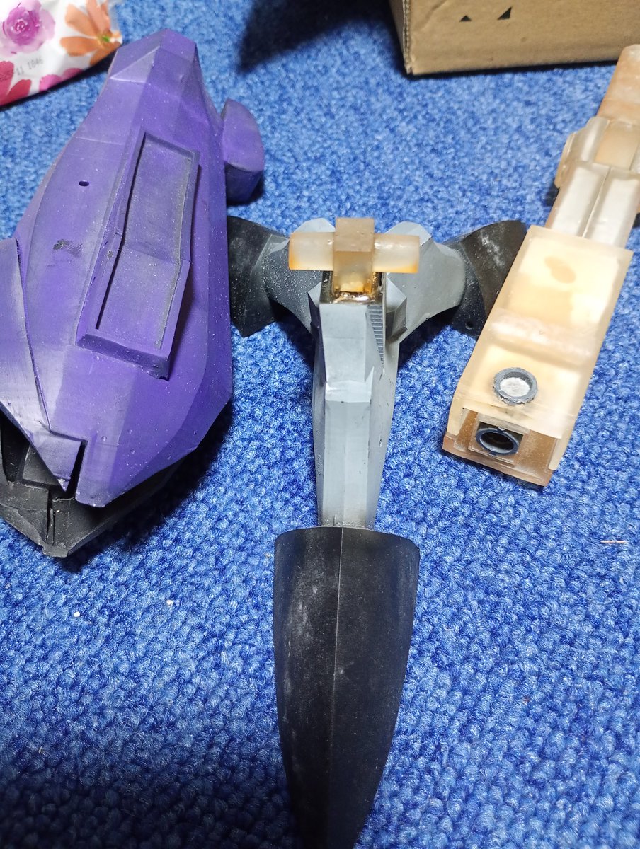 足首が、しっかりせんなぁ〜
全体重が足首に来るから、更に改良中。
いつまで、時間かけとるやだわ〜😭