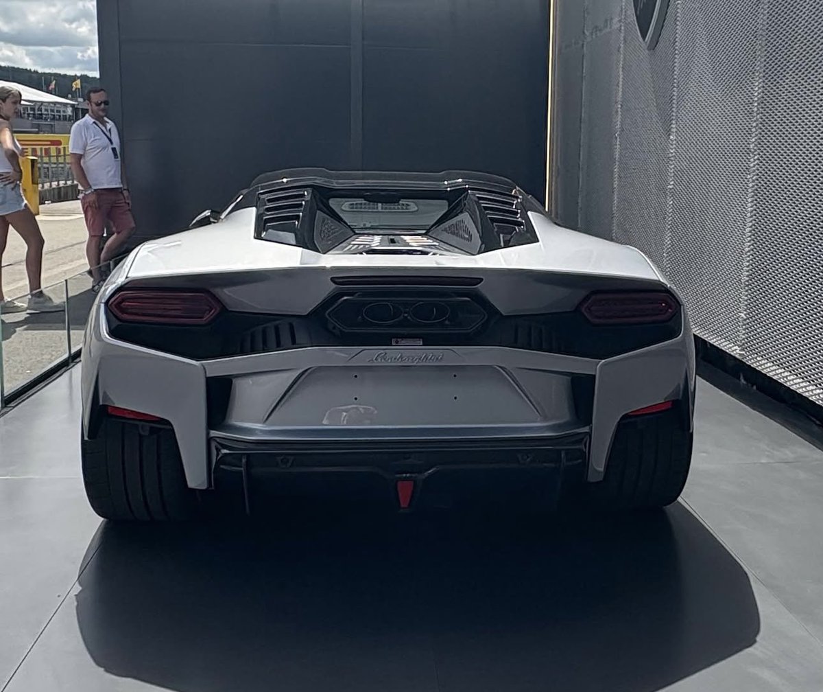 LamboCIub's tweet image. Grigio Nimbus Temerario